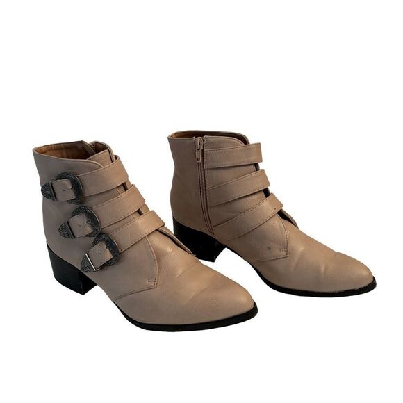 Qupid Taupe Side Zip Buckle Western Booties NWOT Size 8 - Picture 1 of 10